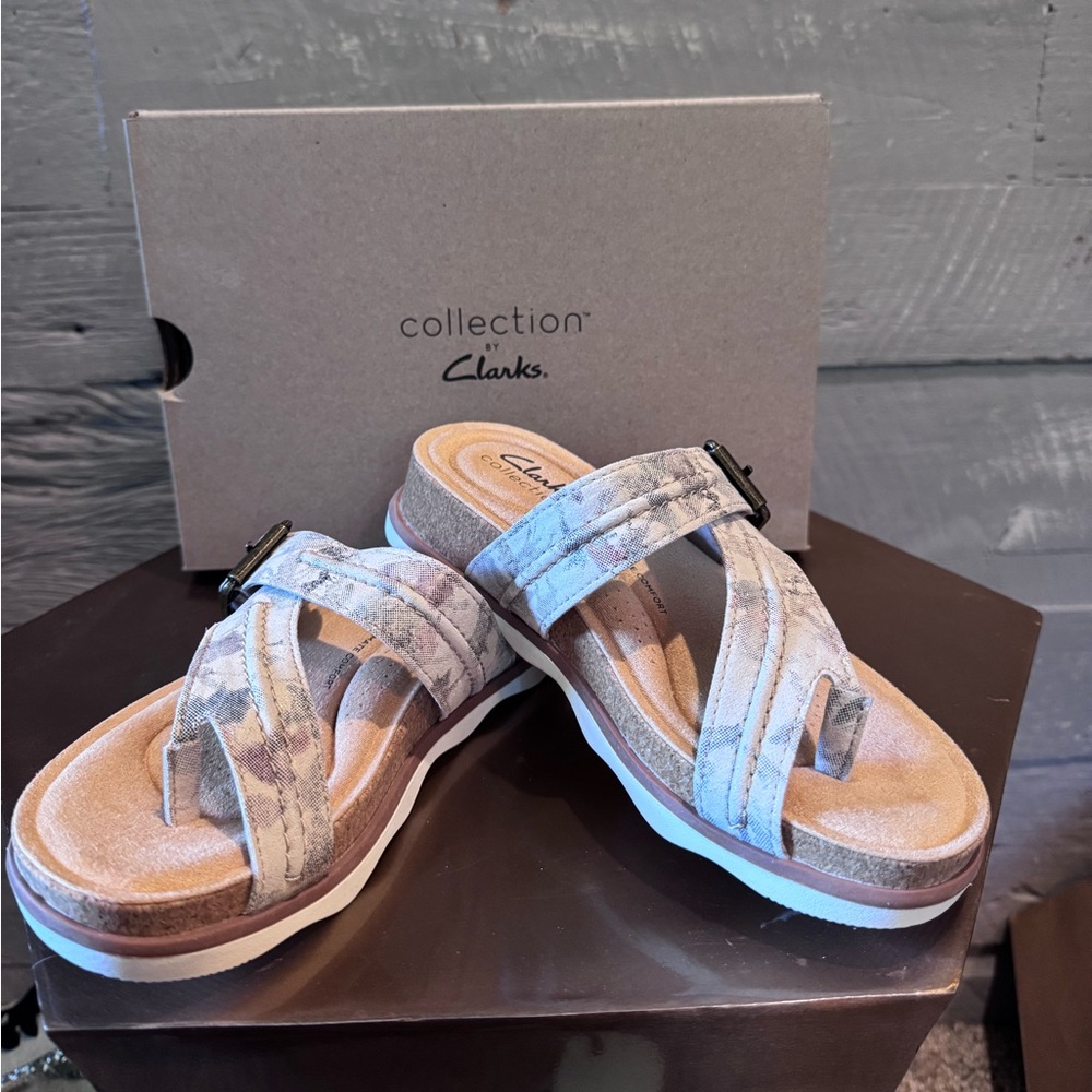 NIB collection by Clarks sandals - Picture 2 of 9